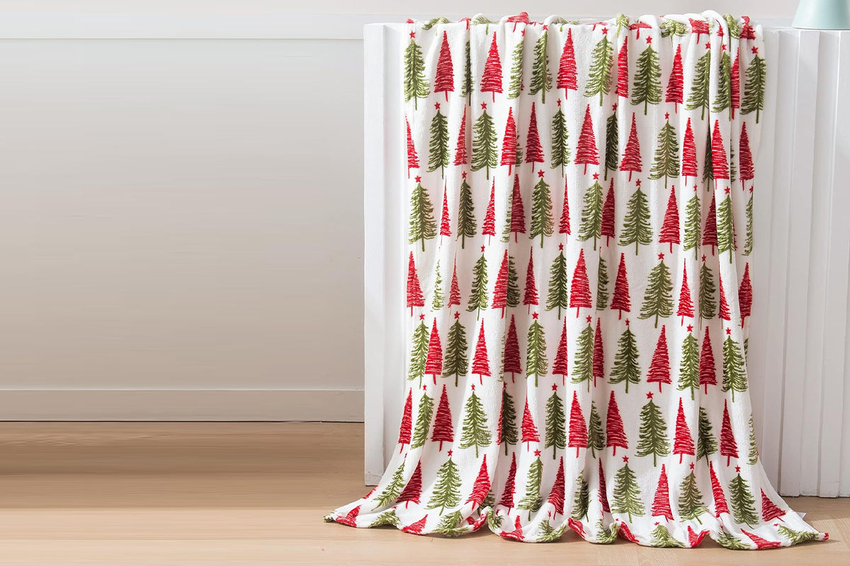 Breathable Christmas Blanket Elegant Comfort Luxury Velvet Fleece Christmas Tree Blanket Cozy Throws for Winter Bedding-Christmas Tree