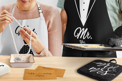 Mr and Mrs Aprons for Couple Gift Bridal Shower with Oven Glove and Pot Holder