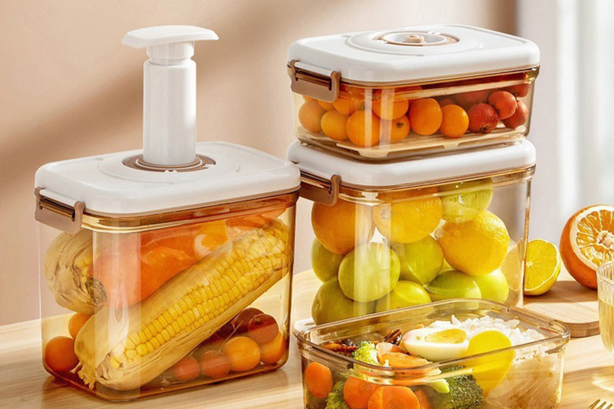 Airtight Vacuum Food Storage Container with Lid Strainer and Pump