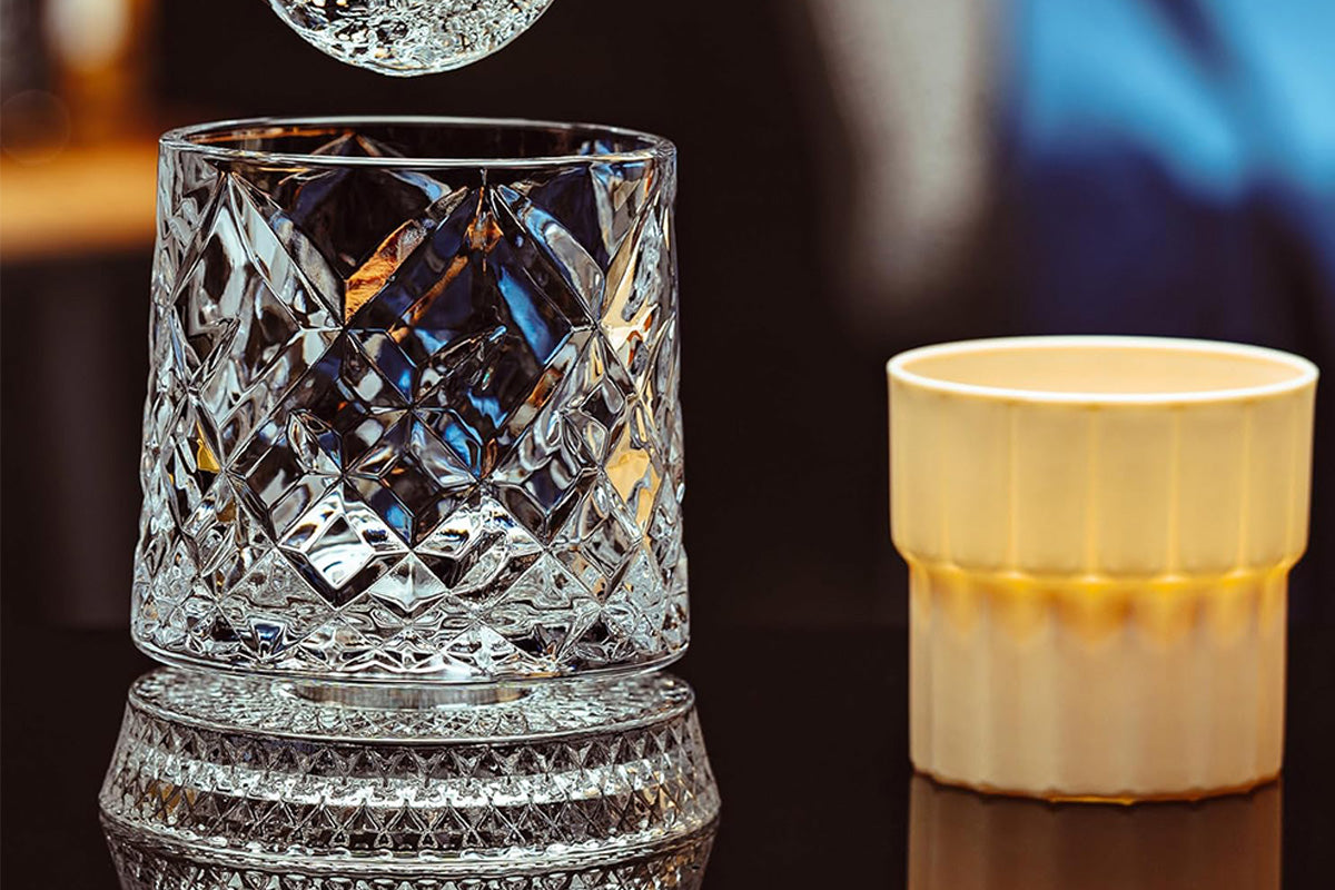 270ML Rotating Transparent Whiskey Glass - Gemstone Style