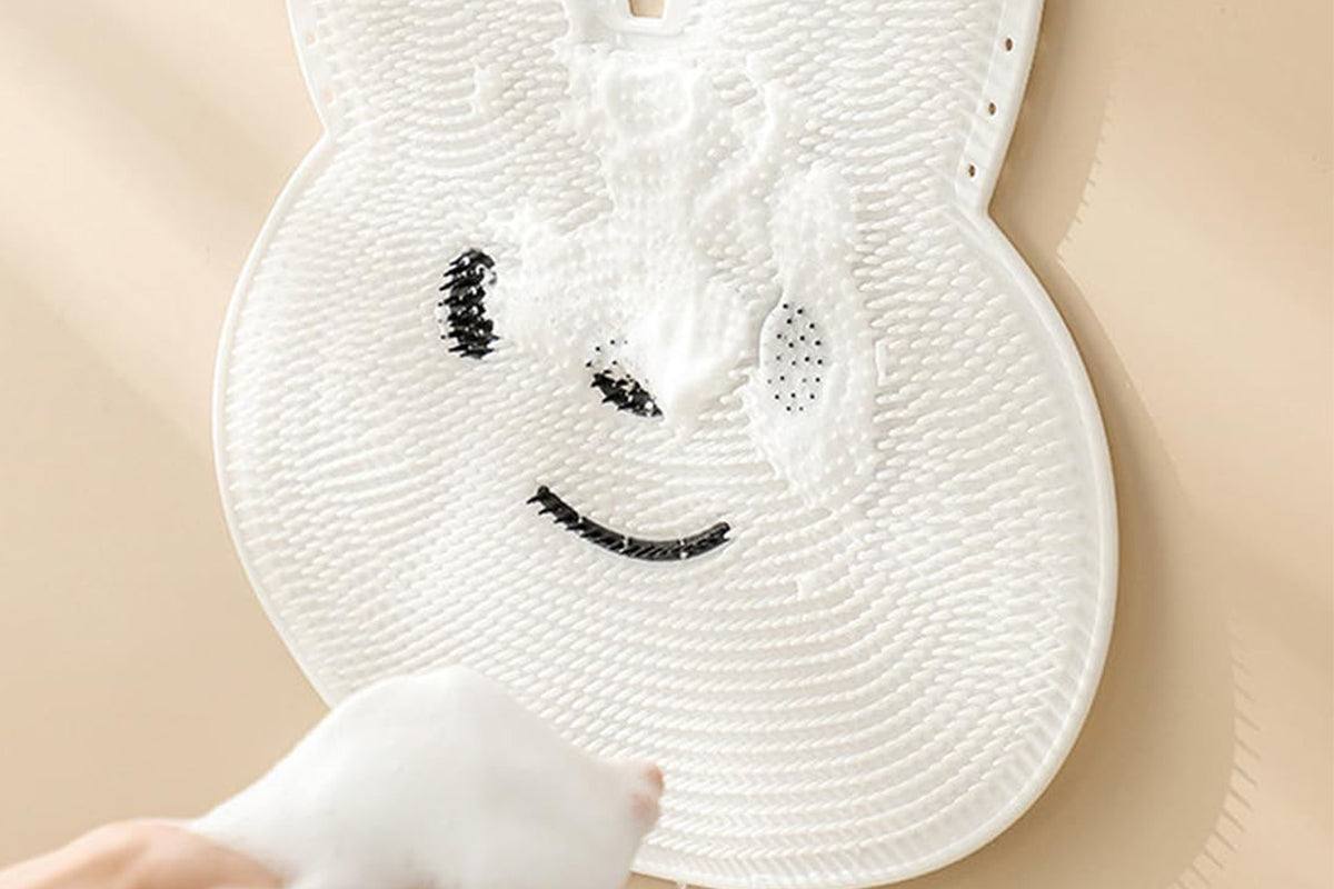 Shower Foot Scrubber Mat Rabbit Shaped Silicone Foot Scrubber Pad -Grey and White