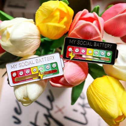 2Pcs My Social Battery Mood Brooch Pin Funny Interactive Badge Lape Pin Battery Style
