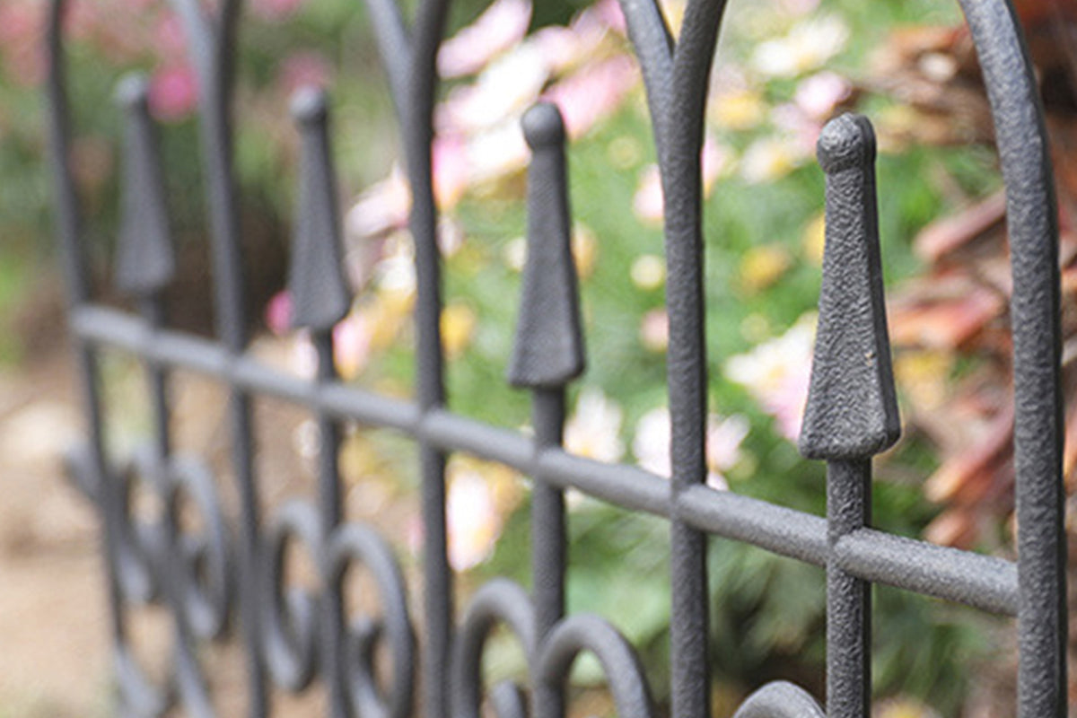 4 pcs Garden Plastic Fence Border Edging Panel Lawn Covers Yard-Black