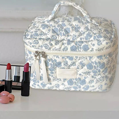Large Travel Make Up Organizer Bag Floral Cute Cosmetic Bag for Women Girls Aesthetic Toiletry Bag Blue